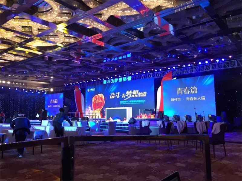 广告设计行业前沿：创意与科技的完美碰撞